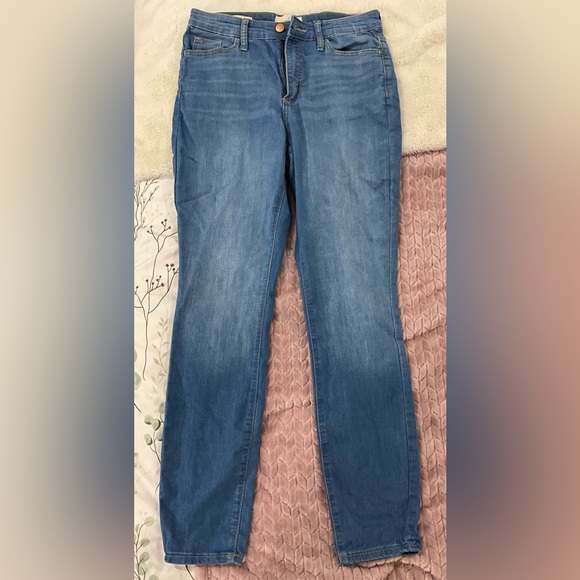 Beautiful jeans, light and very comfortable fabrics with pockets - Picture 2 of 4